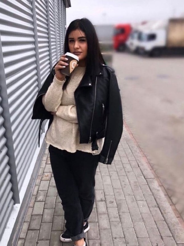 🎥 Алина привлекательная девушка из Видного цена от 5000 руб